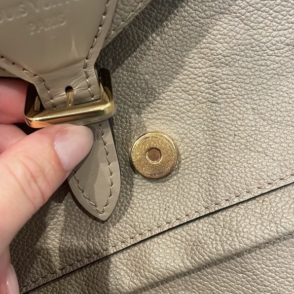 Louis Vuitton Back pack - Picture 4 of 6